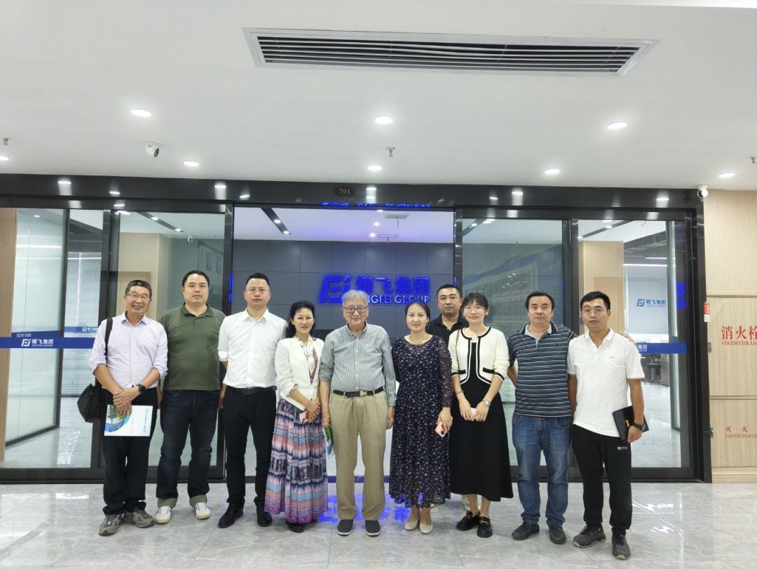 【精飛要聞】精飛集團(tuán)迎來漣源一中三湘校友會代表團(tuán)，共謀發(fā)展新篇章